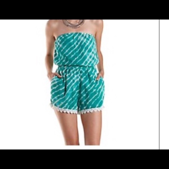 Charlotte Russe Other - 🏝Strapless Romper🏝